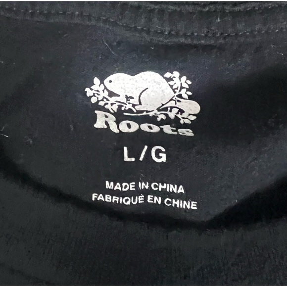 ❌SOLD❌ Roots Black On Black Logo Tee - Picture 3 of 3